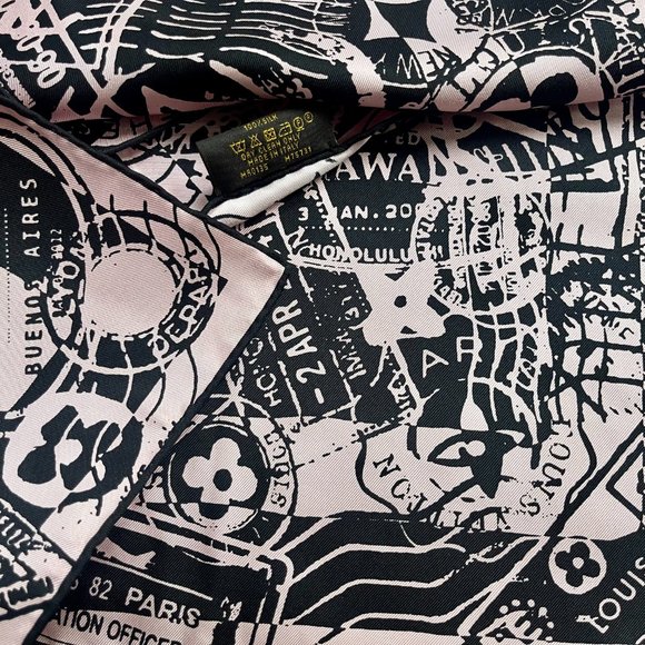 New Louis Vuitton Scarf Luggage Travel Stamps Pink Silk Wrap - Picture 14 of 14